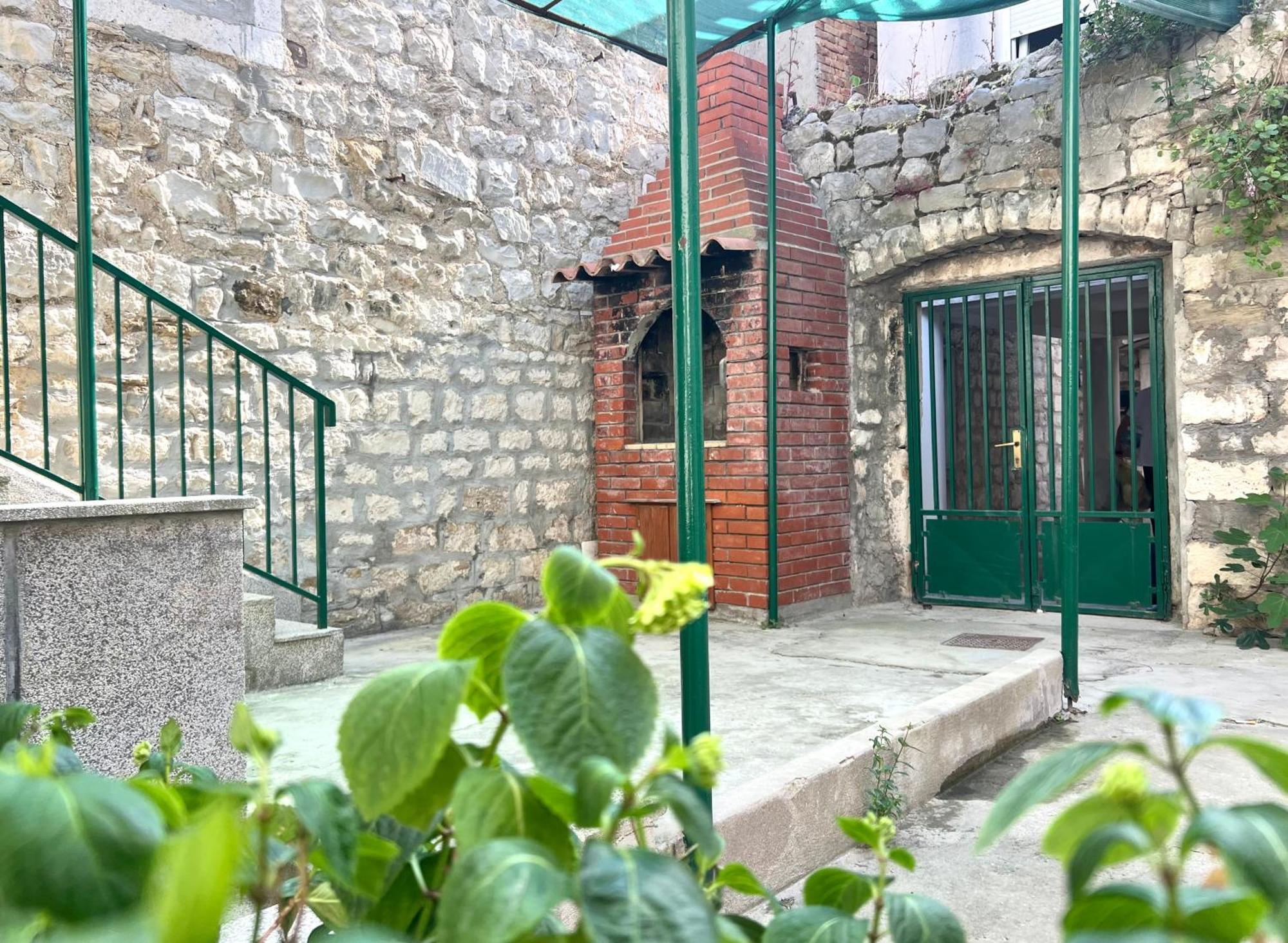 Apartman Lucijan Kaštela Zewnętrze zdjęcie
