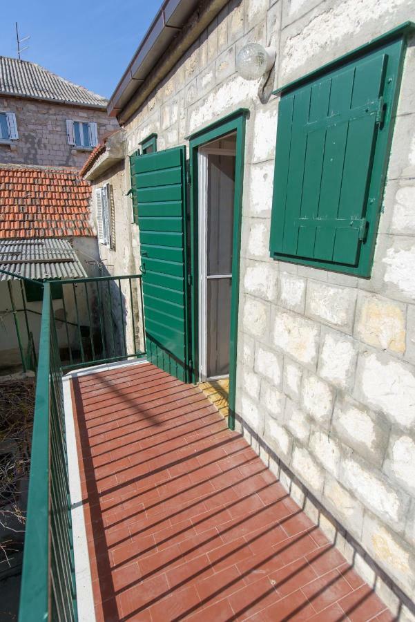 Apartman Lucijan Kaštela Zewnętrze zdjęcie