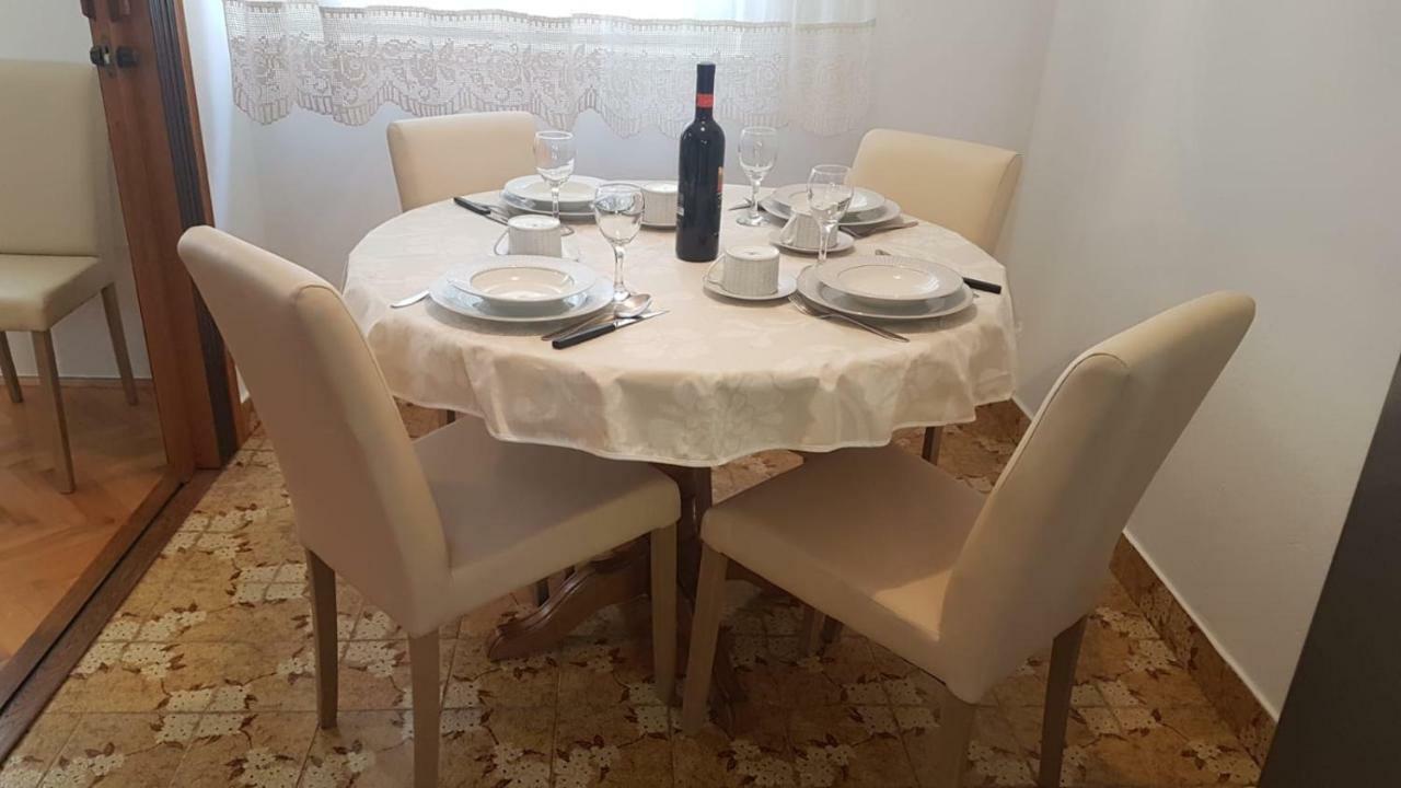 Apartman Lucijan Kaštela Zewnętrze zdjęcie